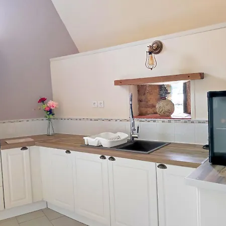 3 Yoga In - 1 Bedroom Sleeps 4