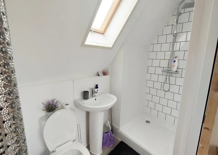 3 Yoga In - 1 Bedroom Sleeps 4 בית נופש Soucé